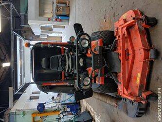 صورة ل تراكتورات زراعية 2014 كوبوتا F3890