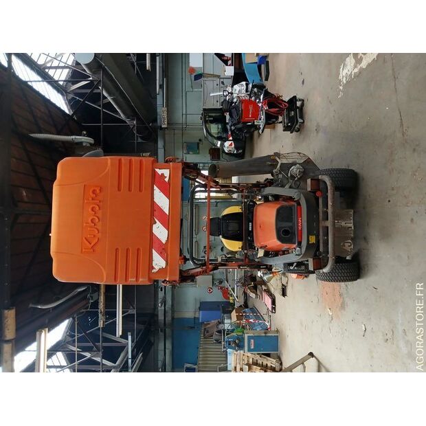 2014 KUBOTA F3890-46985131