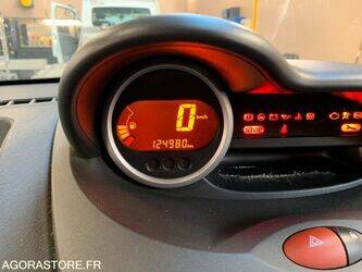 2013-renault-twingo-1449837-46985209