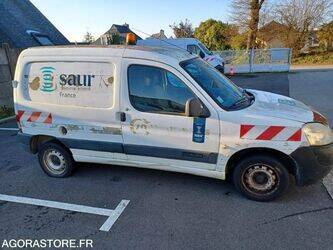 صورة ل مقطورات للسيارات 2010 سيتروين BERLINGO