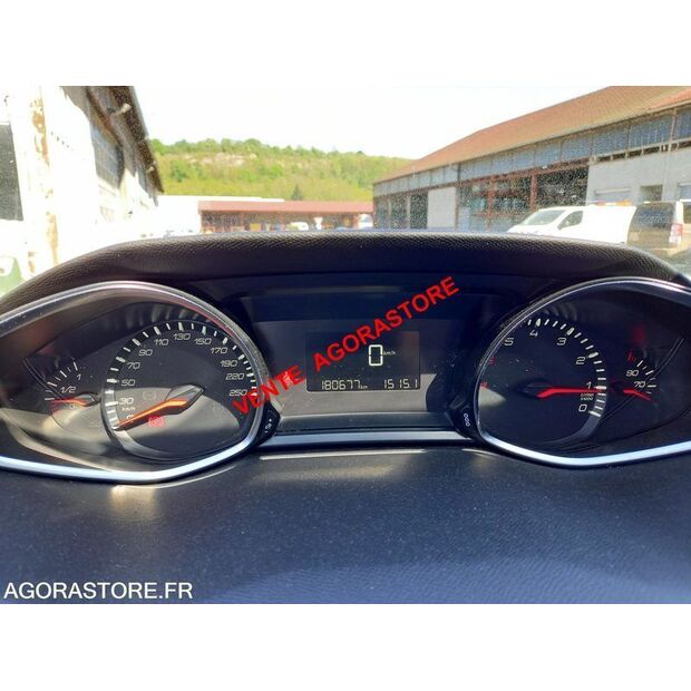 2015 Peugeot 308-46985531