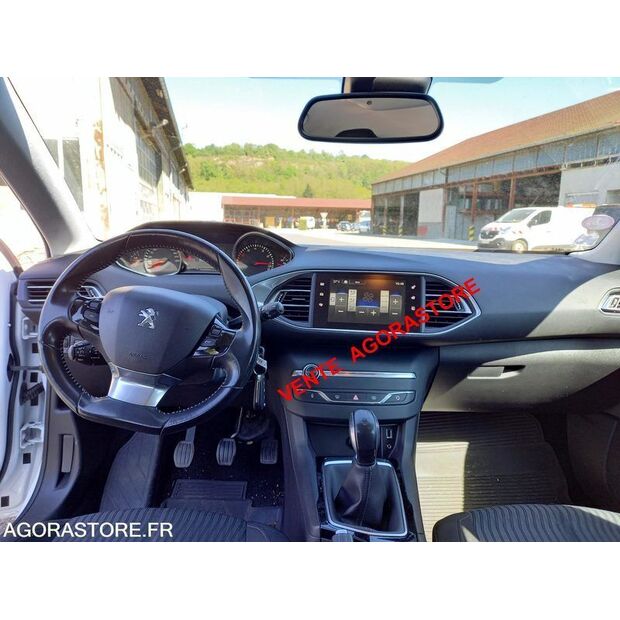 2015 Peugeot 308-46985533