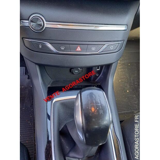 2015 Peugeot 308-46985534