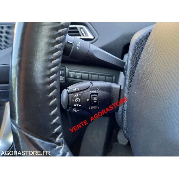 2015 Peugeot 308-46985535