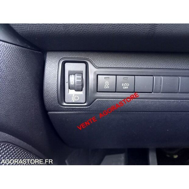 2015 Peugeot 308-46985537