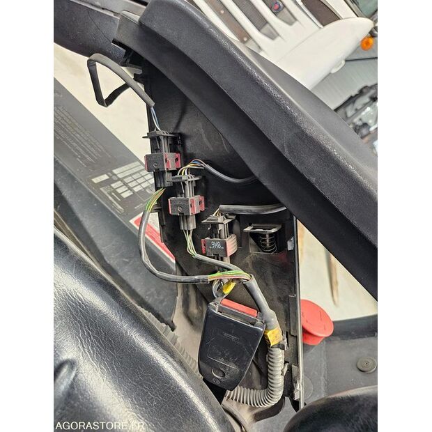 2004 فينويك E1602-46985617