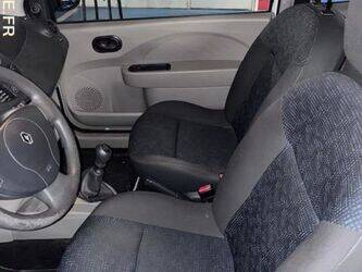 2009-renault-twingo-1449871-46985642