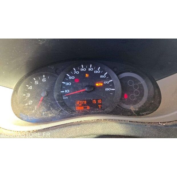 2011 Renault Master RT-46985717