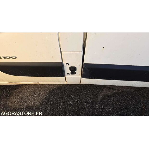 2011 Renault Master RT-46985724