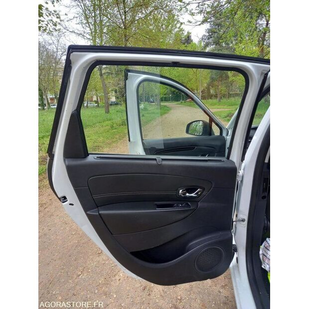 2016 Renault Megane-46985766