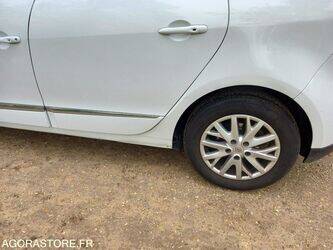 2016-renault-megane-1449878-46985773