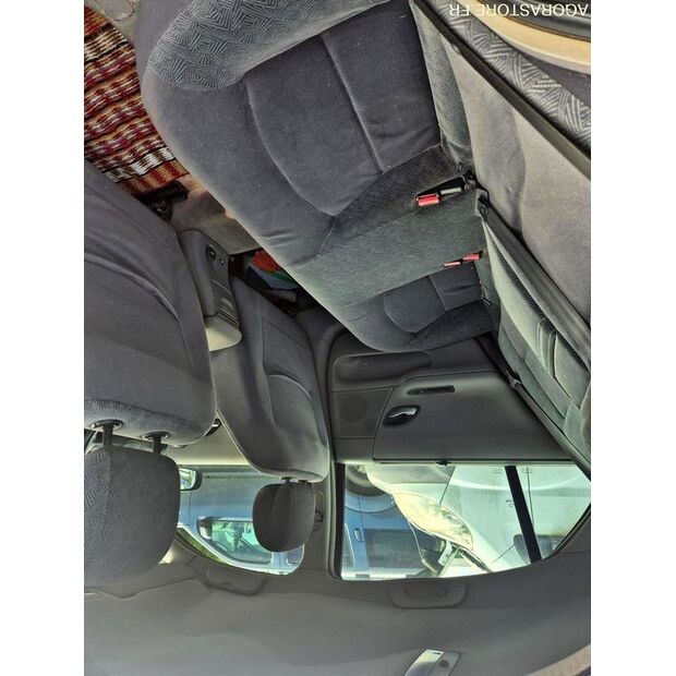 2004 Renault Laguna-46985832