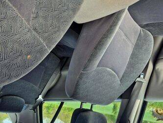 2004-renault-laguna-46985835