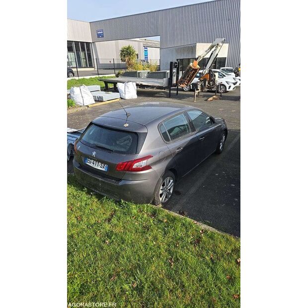 2016 Peugeot 308-46985858