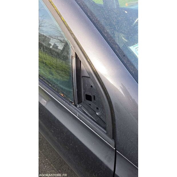 2016 Peugeot 308-46985862