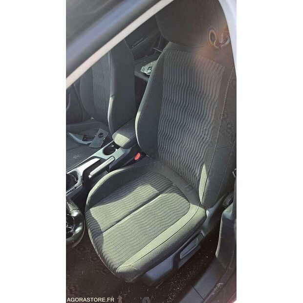 2016 Peugeot 308-46985871