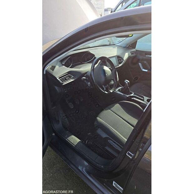 2016 Peugeot 308-46985872