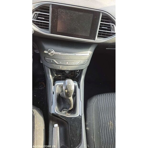 2016 Peugeot 308-46985873