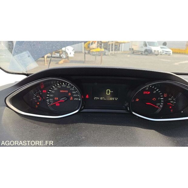 2016 Peugeot 308-46985875