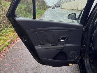 2012-renault-megane-1449888-46985895