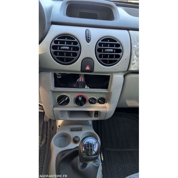 2004 Renault Kangoo-46985922