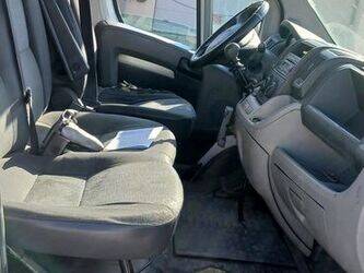 2010-peugeot-boxer-1449893-46985936