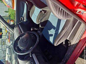 2007-renault-clio-1449895-46985953