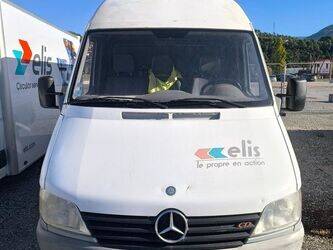 صورة ل عربات 2000 مرسيدس بنز SPRINTER