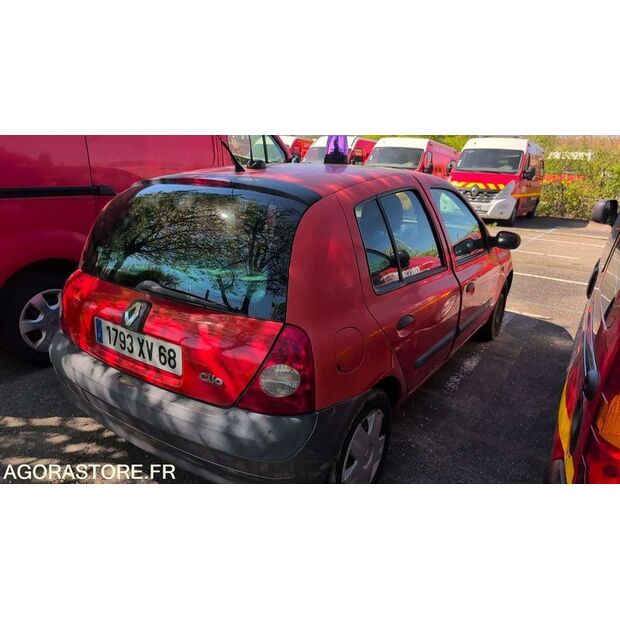 2002 Renault Clio-46986043