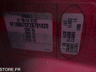 2002-renault-clio-1449904-46986053