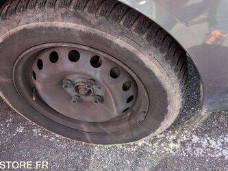 2002-renault-clio-1449904-46986054