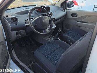 2008-renault-twingo-1449909-46986135