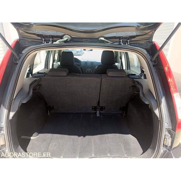 2010 Ford Fusion-46986191