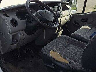 2010-renault-master-1449919-46986245