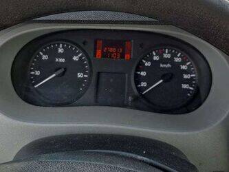 2010-renault-master-1449919-46986247