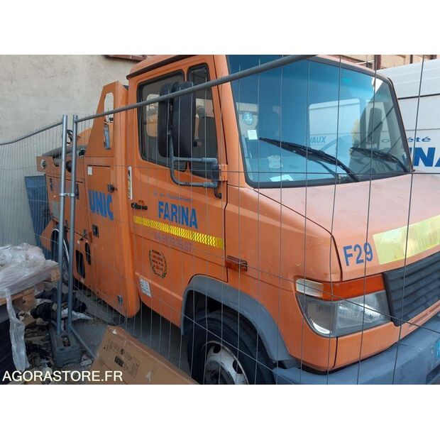 2003 Mercedes-Benz 815-46986290