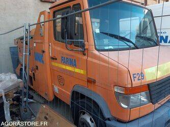 2003-mercedes-benz-815-46986290