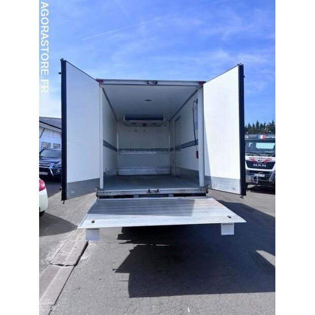 2008 NISSAN Atleon-46986365