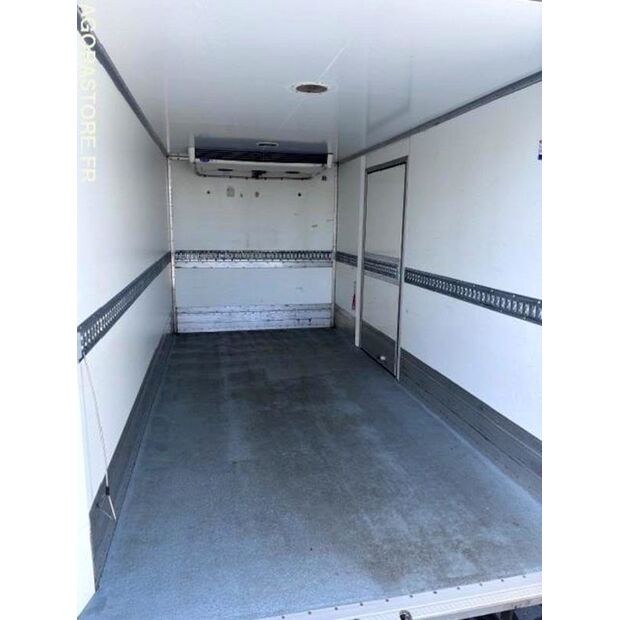 2008 NISSAN Atleon-46986372