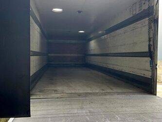 2005-mercedes-benz-1223-1449931-46986377