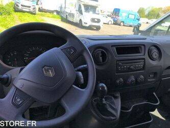 2012-renault-master-1449933-46986418