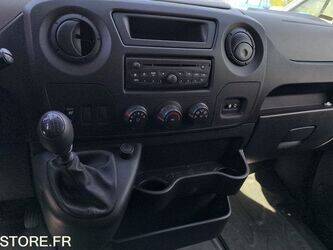 2012-renault-master-1449933-46986419