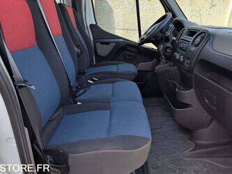 2012-renault-master-1449933-46986427