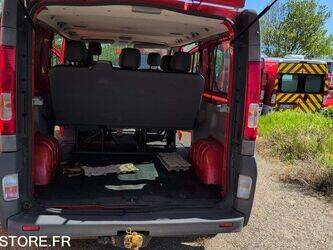 2009-renault-trafic-1449936-46986460