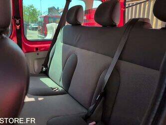 2009-renault-trafic-1449936-46986462