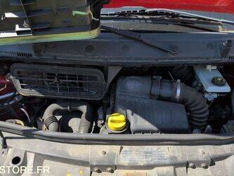 2009-renault-trafic-1449936-46986469