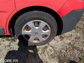 2009-renault-trafic-1449936-46986471