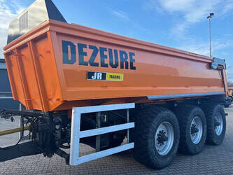 صورة ل معدات الزراعة والغابات 2010 Dezeure K33