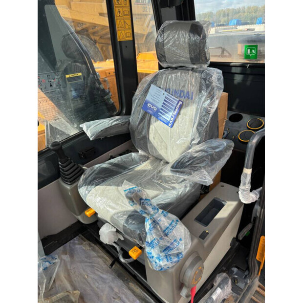 2025 Hyundai R245LR-46988419