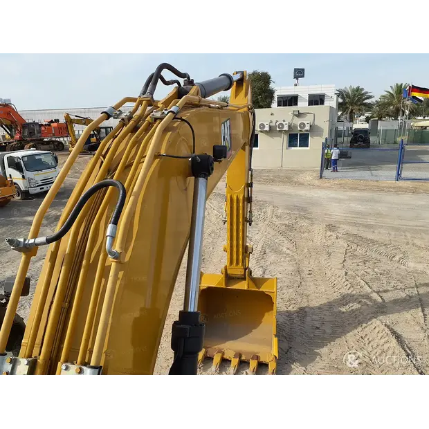 2021 Caterpillar 323D3-46989683